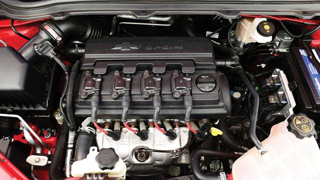 Na comparação com o rival, o câmbio tem engates menos suaves e o motor não empolga tanto | <a href="https://beta-develop.quatrorodas.abril.com.br/carros/comparativos/chevrolet-prisma-ltz-x-hyundai-hb20s-premium-740129.shtml" rel="migration">Leia mais</a> Na comparação com o rival, o câmbio tem engates menos suaves e o motor não empolga tanto | <a href="https://beta-develop.quatrorodas.abril.com.br/carros/comparativos/chevrolet-prisma-ltz-x-hyundai-hb20s-premium-740129.shtml" rel="migration">Leia mais</a>