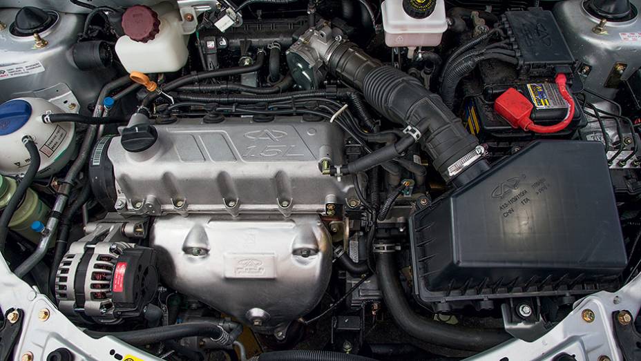 | <a href="https://beta-develop.quatrorodas.abril.com.br/carros/comparativos/jac-j3-1-5-s-x-chery-celer-1-5-744920.shtml" rel="migration">Leia mais</a> | <a href="https://beta-develop.quatrorodas.abril.com.br/carros/comparativos/jac-j3-1-5-s-x-chery-celer-1-5-744920.shtml" rel="migration">Leia mais</a>