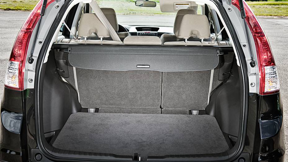 | <a href="https://beta-develop.quatrorodas.abril.com.br/carros/comparativos/honda-cr-v-x-hyundai-ix35-744731.shtml" rel="migration">Leia mais</a> | <a href="https://beta-develop.quatrorodas.abril.com.br/carros/comparativos/honda-cr-v-x-hyundai-ix35-744731.shtml" rel="migration">Leia mais</a>