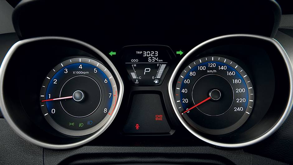 Computador de bordo não registra o consumo | <a href="https://beta-develop.quatrorodas.abril.com.br/carros/lancamentos/hyundai-elantra-2-0-flex-742637.shtml" rel="migration">Leia mais</a> Computador de bordo não registra o consumo | <a href="https://beta-develop.quatrorodas.abril.com.br/carros/lancamentos/hyundai-elantra-2-0-flex-742637.shtml" rel="migration">Leia mais</a>