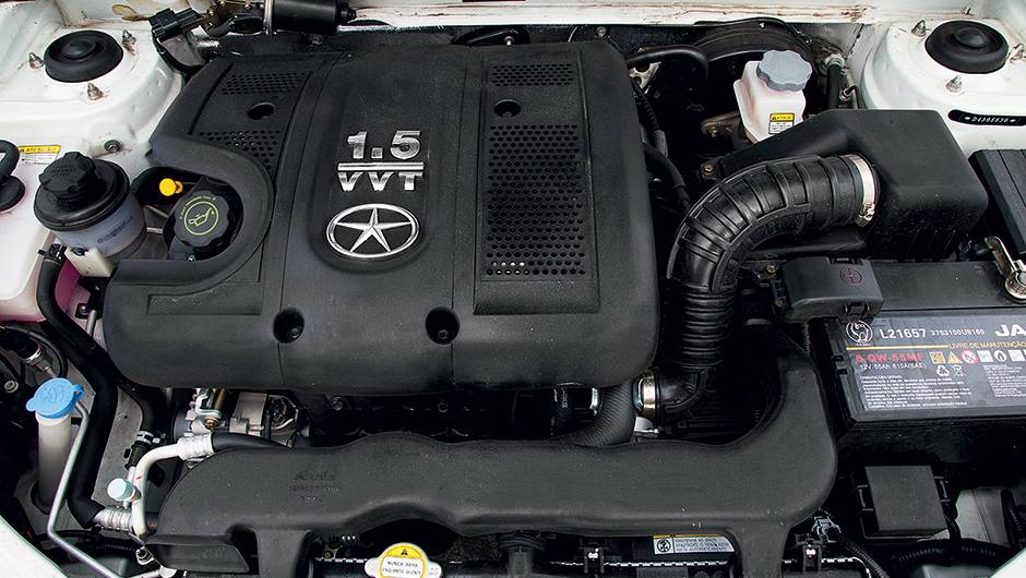 | <a href="https://beta-develop.quatrorodas.abril.com.br/carros/comparativos/jac-j3-1-5-s-x-chery-celer-1-5-744920.shtml" rel="migration">Leia mais</a> | <a href="https://beta-develop.quatrorodas.abril.com.br/carros/comparativos/jac-j3-1-5-s-x-chery-celer-1-5-744920.shtml" rel="migration">Leia mais</a>