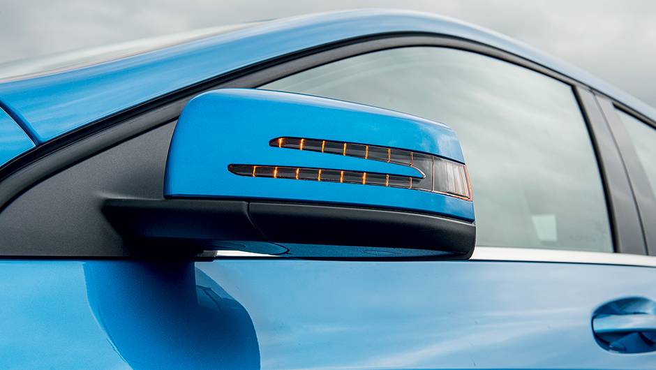Retrovisores têm perfil aerodinâmico | <a href="https://beta-develop.quatrorodas.abril.com.br/carros/testes/mercedes-benz-200-urban-742618.shtml" rel="migration">Leia mais</a> Retrovisores têm perfil aerodinâmico | <a href="https://beta-develop.quatrorodas.abril.com.br/carros/testes/mercedes-benz-200-urban-742618.shtml" rel="migration">Leia mais</a>