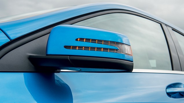 Retrovisores têm perfil aerodinâmico | <a href="https://beta-develop.quatrorodas.abril.com.br/carros/testes/mercedes-benz-200-urban-742618.shtml" rel="migration">Leia mais</a> Retrovisores têm perfil aerodinâmico | <a href="https://beta-develop.quatrorodas.abril.com.br/carros/testes/mercedes-benz-200-urban-742618.shtml" rel="migration">Leia mais</a>