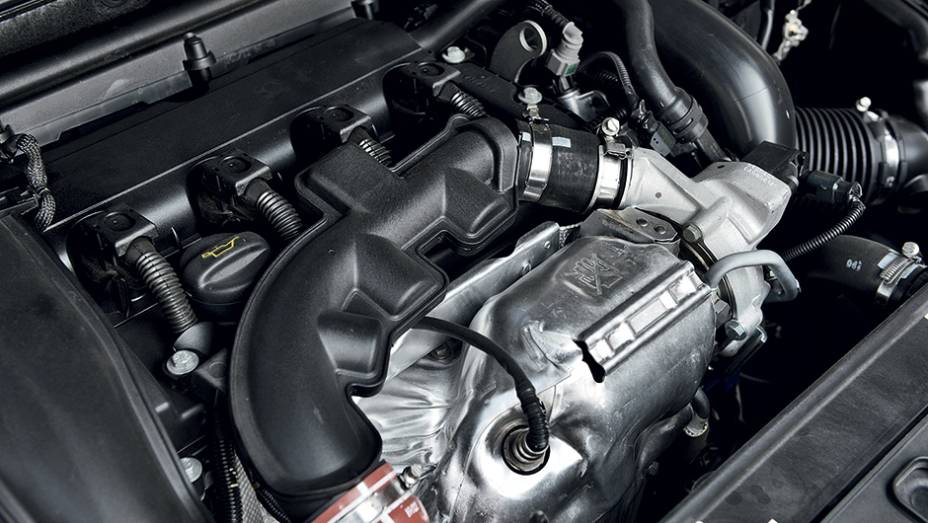 Com 163 cv, o motor 1.6 THP é o mesmo da linha DS | <a href="https://beta-develop.quatrorodas.abril.com.br/carros/lancamentos/citroen-c4-lounge-749737.shtml" rel="migration">Saiba mais sobre o C4 Lounge</a> | <a href="https://beta-develop.quatrorodas.abril.com.br/carros/impressoes/citroen-c4-l-1-6-" rel="migration"></a>