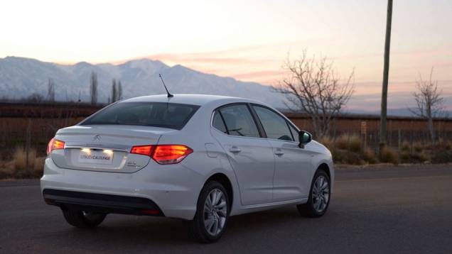 Seu lançamento comercial acontecerá no dia 22 de setembro, mas a pré-venda se inicia ainda em agosto | <a href="https://beta-develop.quatrorodas.abril.com.br/carros/lancamentos/citroen-c4-lounge-749737.shtml" rel="migration">Saiba mais sobre o C4 Lounge</a> | <a href="https://quatrorod" rel="migration"></a> Seu lançamento comercial acontecerá no dia 22 de setembro, mas a pré-venda se inicia ainda em agosto | <a href="https://beta-develop.quatrorodas.abril.com.br/carros/lancamentos/citroen-c4-lounge-749737.shtml" rel="migration">Saiba mais sobre o C4 Lounge</a> | <a href="https://quatrorod" rel="migration"></a>