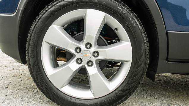 A versão top LTZ vem com rodas de liga de 18 polegadas | <a href="https://beta-develop.quatrorodas.abril.com.br/carros/impressoes/chevrolet-tracker-747577.shtml" rel="migration">Leia mais</a> A versão top LTZ vem com rodas de liga de 18 polegadas | <a href="https://beta-develop.quatrorodas.abril.com.br/carros/impressoes/chevrolet-tracker-747577.shtml" rel="migration">Leia mais</a>