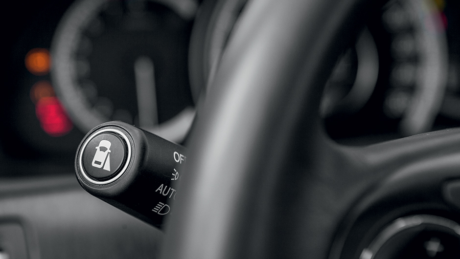 ... ou movimentar a haste da seta | <a href="https://beta-develop.quatrorodas.abril.com.br/carros/testes/honda-accord-748896.shtml" rel="migration">Leia mais</a>