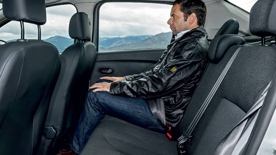 O espaço traseiro ainda é um dos grandes trunfos do Logan | <a href="https://beta-develop.quatrorodas.abril.com.br/carros/impressoes/dacia-logan-749339.shtml" rel="migration">Leia mais</a> O espaço traseiro ainda é um dos grandes trunfos do Logan | <a href="https://beta-develop.quatrorodas.abril.com.br/carros/impressoes/dacia-logan-749339.shtml" rel="migration">Leia mais</a>