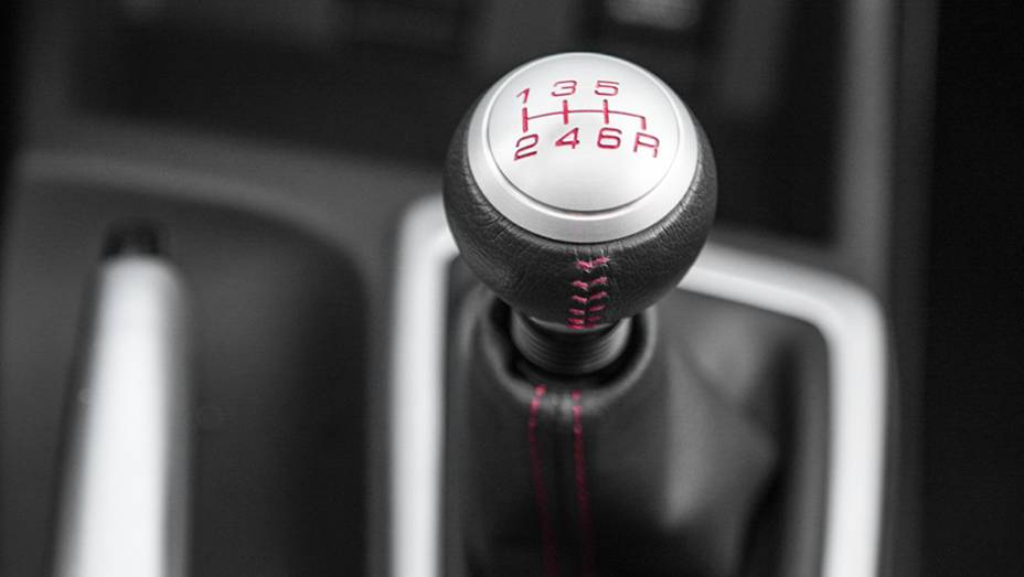 Câmbio manual de 6 marchas | <a href="https://beta-develop.quatrorodas.abril.com.br/carros/impressoes/honda-civic-si-753316.shtml" rel="migration">Leia mais</a> Câmbio manual de 6 marchas | <a href="https://beta-develop.quatrorodas.abril.com.br/carros/impressoes/honda-civic-si-753316.shtml" rel="migration">Leia mais</a>