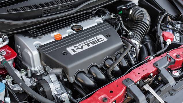 Motor de 2,4 litros com 201 cv | <a href="https://beta-develop.quatrorodas.abril.com.br/carros/impressoes/honda-civic-si-753316.shtml" rel="migration">Leia mais</a> Motor de 2,4 litros com 201 cv | <a href="https://beta-develop.quatrorodas.abril.com.br/carros/impressoes/honda-civic-si-753316.shtml" rel="migration">Leia mais</a>