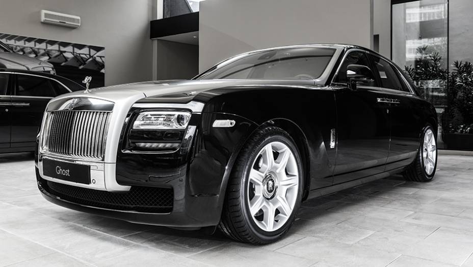 Rolls-Royce Ghost | <a href="https://beta-develop.quatrorodas.abril.com.br/reportagens/geral/show-milhoes-754360.shtml" rel="migration">Leia mais</a>