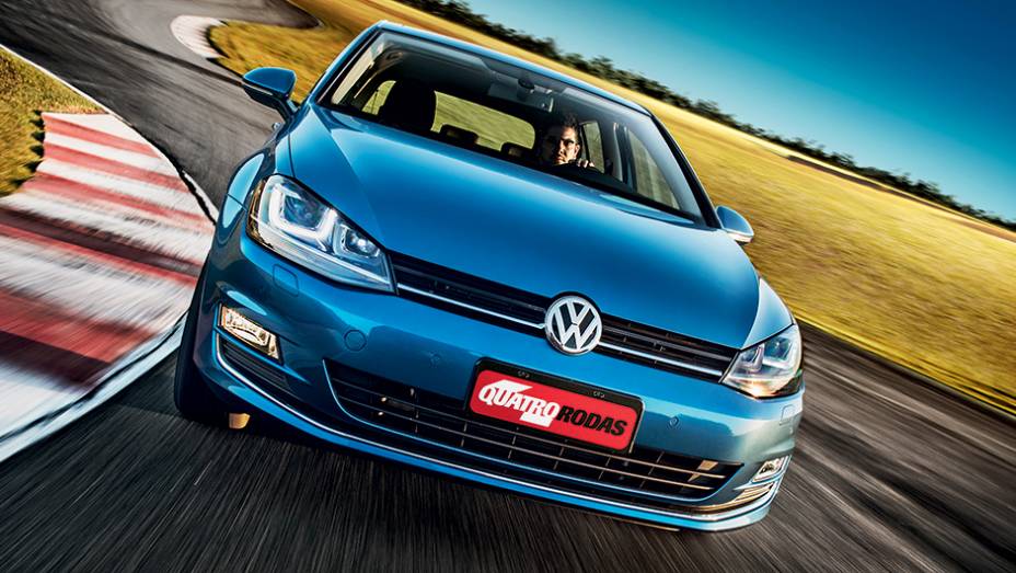 Logo VW invade o cap&ocirc;: DNA dos projetos mais novos da marca | <a href="https://beta-develop.quatrorodas.abril.com.br/carros/testes/volkswagen-golf-highline-1-4-tsi-755814.shtml" rel="migration">Leia mais</a>