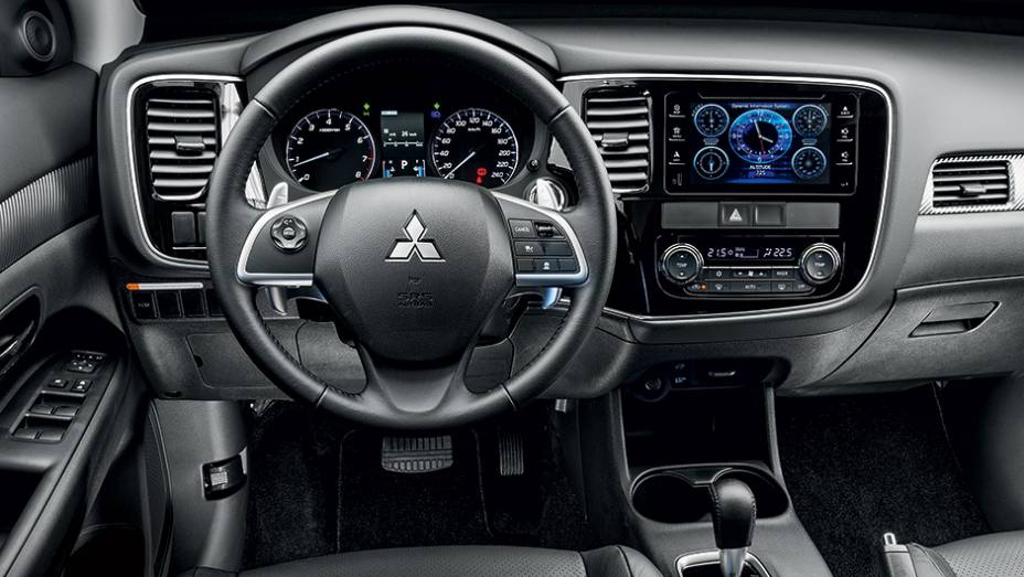 Cabine de design &oacute;bvio, mas com materiais de boa qualidade | <a href="https://beta-develop.quatrorodas.abril.com.br/carros/testes/mitsubishi-outlander-gt-v6-3-0-757583.shtml" rel="migration">Leia mais</a>