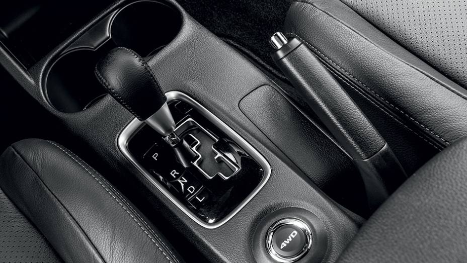 C&acirc;mbio: trocas sequenciais... | <a href="https://beta-develop.quatrorodas.abril.com.br/carros/testes/mitsubishi-outlander-gt-v6-3-0-757583.shtml" rel="migration">Leia mais</a>