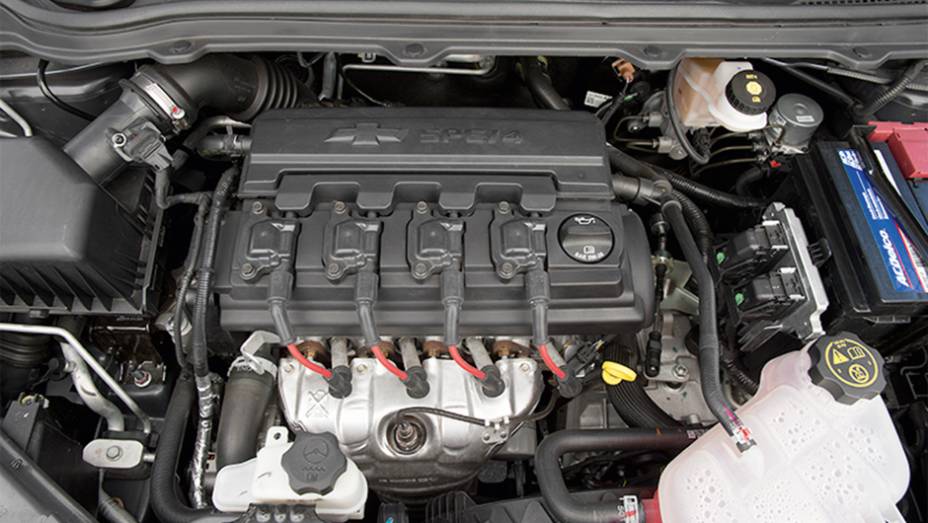 | <a href="https://beta-develop.quatrorodas.abril.com.br/carros/comparativos/cobalt-x-prisma-756506.shtml" rel="migration">Leia mais</a> | <a href="https://beta-develop.quatrorodas.abril.com.br/carros/comparativos/cobalt-x-prisma-756506.shtml" rel="migration">Leia mais</a>