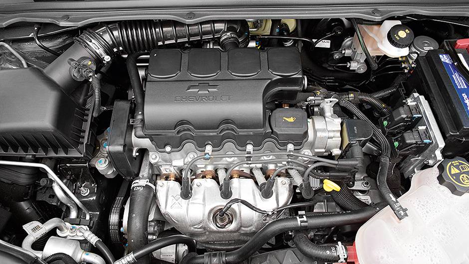 | <a href="https://beta-develop.quatrorodas.abril.com.br/carros/comparativos/cobalt-x-prisma-756506.shtml" rel="migration">Leia mais</a>