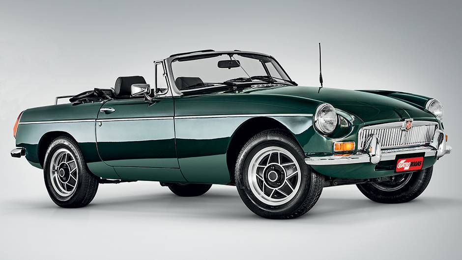 Como em todo roadster, guiava-se quase sentado no eixo traseiro | <a href="https://beta-develop.quatrorodas.abril.com.br/carros/classicos-grandescarros/mg-mgb-761210.shtml" rel="migration">Leia mais</a>