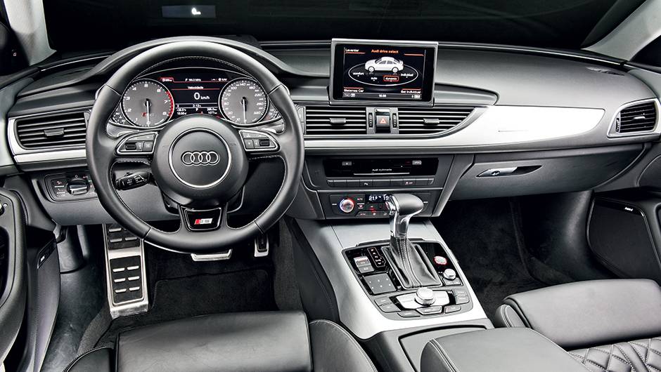 Comandos à mão, central multimídia intuitiva e acabamento agradável ao toque | <a href="https://beta-develop.quatrorodas.abril.com.br/carros/impressoes/audi-s6-762842.shtml" rel="migration">Leia mais</a> Comandos à mão, central multimídia intuitiva e acabamento agradável ao toque | <a href="https://beta-develop.quatrorodas.abril.com.br/carros/impressoes/audi-s6-762842.shtml" rel="migration">Leia mais</a>