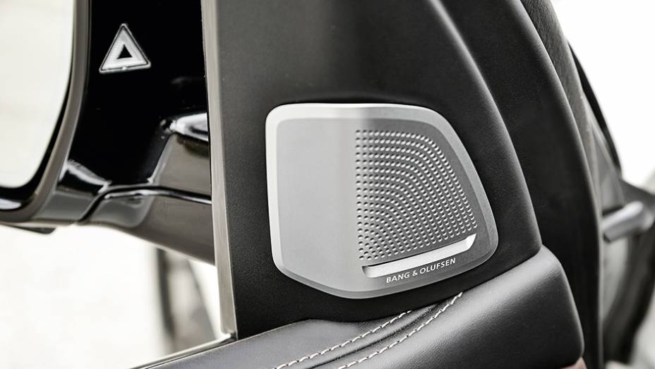 No pacote premium, o requinte do som Bang & Olufsen | <a href="https://beta-develop.quatrorodas.abril.com.br/carros/impressoes/bmw-x5-764008.shtml" rel="migration">Leia mais</a> No pacote premium, o requinte do som Bang & Olufsen | <a href="https://beta-develop.quatrorodas.abril.com.br/carros/impressoes/bmw-x5-764008.shtml" rel="migration">Leia mais</a>