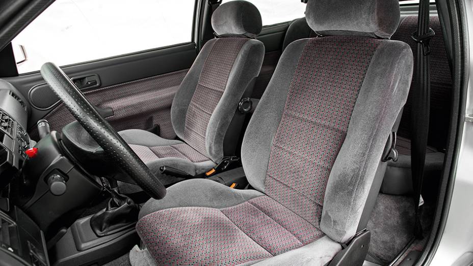 Na linha 1994, o Escort XR3 perdeu os bancos Recaro | <a href="https://beta-develop.quatrorodas.abril.com.br/carros/classicos-brasileiros/ford-escort-xr3-763284.shtml" rel="migration">Leia mais</a>