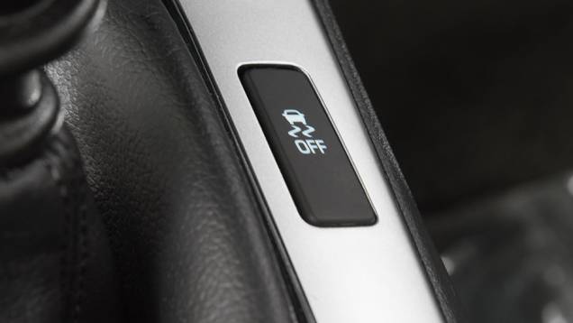 | <a href="https://beta-develop.quatrorodas.abril.com.br/carros/comparativos/hatches-medios-762947.shtml" rel="migration">Leia mais</a> | <a href="https://beta-develop.quatrorodas.abril.com.br/carros/comparativos/hatches-medios-762947.shtml" rel="migration">Leia mais</a>