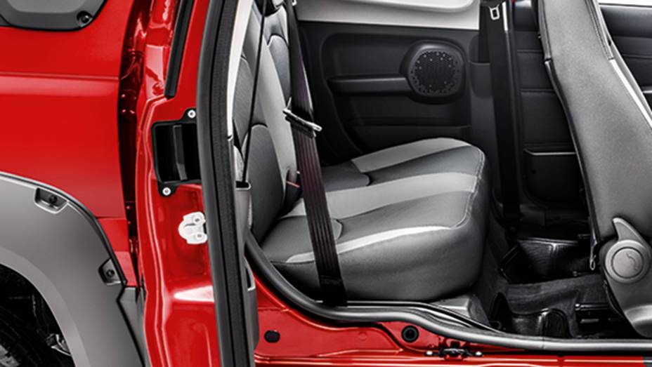 Maçaneta só pode ser acionada, com a porta dianteira aberta | <a href="https://beta-develop.quatrorodas.abril.com.br/carros/testes/fiat-strada-adventure-1-6-16v-cd-762709.shtml" rel="migration">Leia mais</a> Maçaneta só pode ser acionada, com a porta dianteira aberta | <a href="https://beta-develop.quatrorodas.abril.com.br/carros/testes/fiat-strada-adventure-1-6-16v-cd-762709.shtml" rel="migration">Leia mais</a>