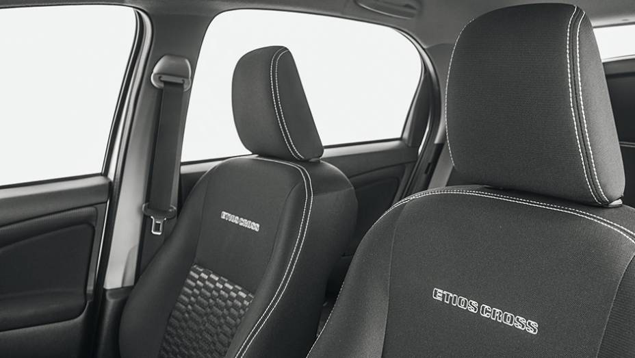 Banco igual ao do Etios comum, ganhou apenas a | <a href="https://beta-develop.quatrorodas.abril.com.br/carros/testes/toyota-etios-cross-766195.shtml" rel="migration">Leia mais</a> Banco igual ao do Etios comum, ganhou apenas a | <a href="https://beta-develop.quatrorodas.abril.com.br/carros/testes/toyota-etios-cross-766195.shtml" rel="migration">Leia mais</a>