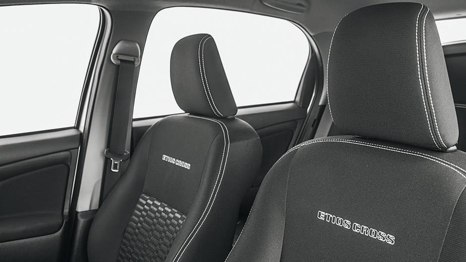 Banco igual ao do Etios comum, ganhou apenas a | <a href="https://beta-develop.quatrorodas.abril.com.br/carros/testes/toyota-etios-cross-766195.shtml" rel="migration">Leia mais</a> Banco igual ao do Etios comum, ganhou apenas a | <a href="https://beta-develop.quatrorodas.abril.com.br/carros/testes/toyota-etios-cross-766195.shtml" rel="migration">Leia mais</a>