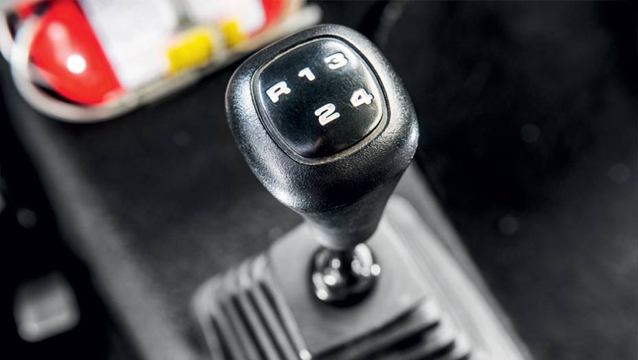 Robusto câmbio de 4 marchas vinha do Chevette | <a href="https://beta-develop.quatrorodas.abril.com.br/carros/classicos-brasileiros/gurgel-br-800-764160.shtml" rel="migration">Leia mais</a> Robusto câmbio de 4 marchas vinha do Chevette | <a href="https://beta-develop.quatrorodas.abril.com.br/carros/classicos-brasileiros/gurgel-br-800-764160.shtml" rel="migration">Leia mais</a>