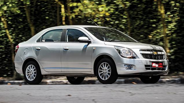1&ordm; lugar Dimens&otilde;es: Cobalt LT. A GM enviou um Cobalt LTZ para as fotos, mas o LT &eacute; bem menos equipado | <a href="https://beta-develop.quatrorodas.abril.com.br/carros/comparativos/sedas-45-mil-reais-764153.shtml" rel="migration">Leia mais</a>