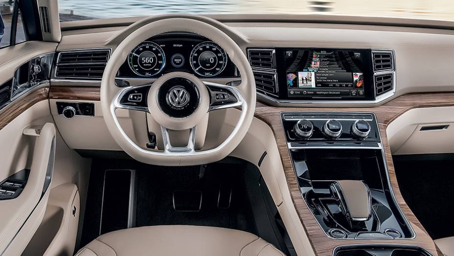 Visual interno deve ser o mesmo, mas os materiais vão mudar na versão de produção | <a href="https://beta-develop.quatrorodas.abril.com.br/carros/impressoes/volkswagen-crossblue-766158.shtml" rel="migration">Leia mais</a> Visual interno deve ser o mesmo, mas os materiais vão mudar na versão de produção | <a href="https://beta-develop.quatrorodas.abril.com.br/carros/impressoes/volkswagen-crossblue-766158.shtml" rel="migration">Leia mais</a>