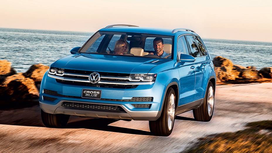 Semelhança com o Touareg é no porte, principalmente, apesar da base Golf | <a href="https://beta-develop.quatrorodas.abril.com.br/carros/impressoes/volkswagen-crossblue-766158.shtml" rel="migration">Leia mais</a>