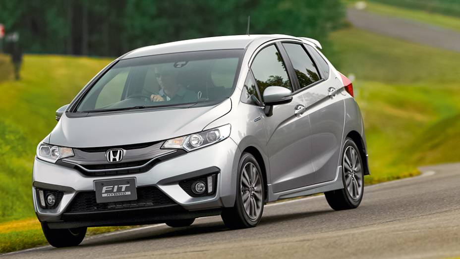 Kit aerodin&acirc;mico inclui defletor, saias laterais e aerof&oacute;lio | <a href="https://beta-develop.quatrorodas.abril.com.br/carros/impressoes/honda-fit-765447.shtml" rel="migration">Leia mais</a>