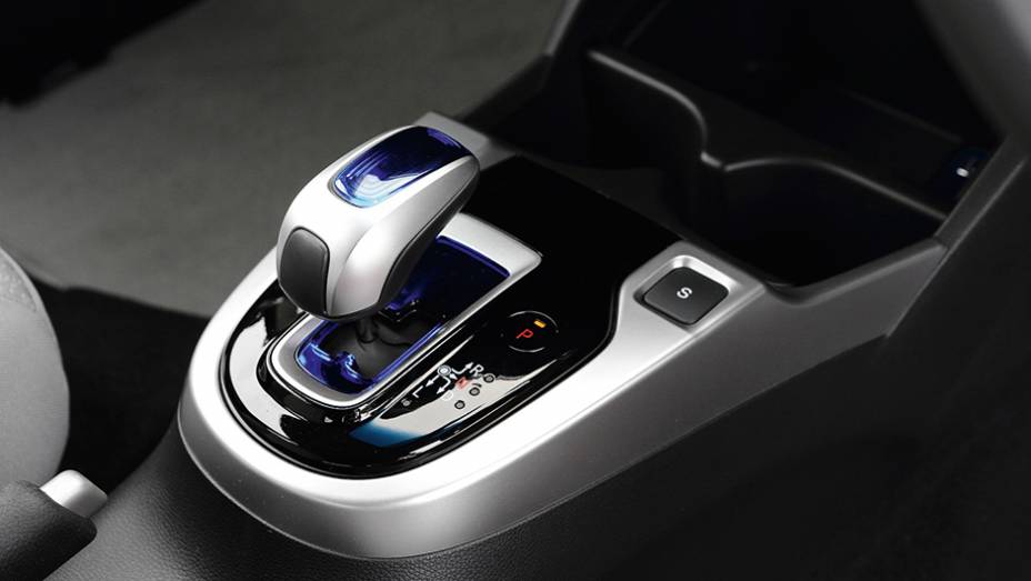 Sport Hybrid: Vers&atilde;o conta com caixa automatizada de sete marchas | <a href="https://beta-develop.quatrorodas.abril.com.br/carros/impressoes/honda-fit-765447.shtml" rel="migration">Leia mais</a>