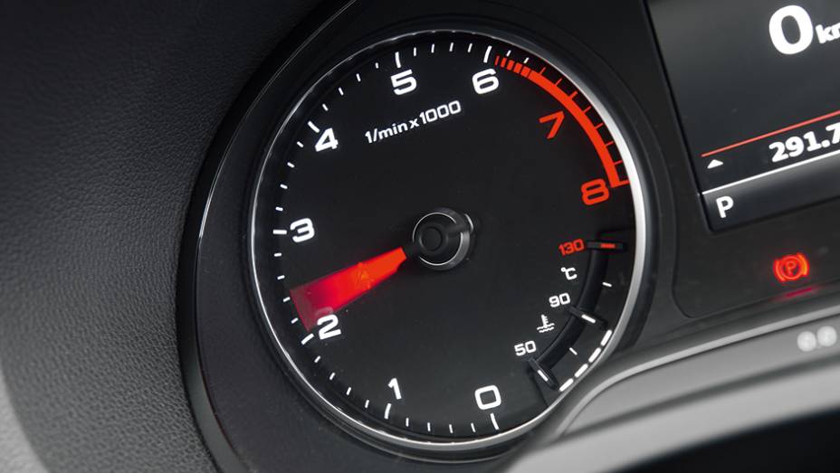 Corte do motor ocorre a 6 200 rpm | <a href="https://beta-develop.quatrorodas.abril.com.br/carros/testes/audi-a3-sedan-771657.shtml" rel="migration">Leia mais</a>