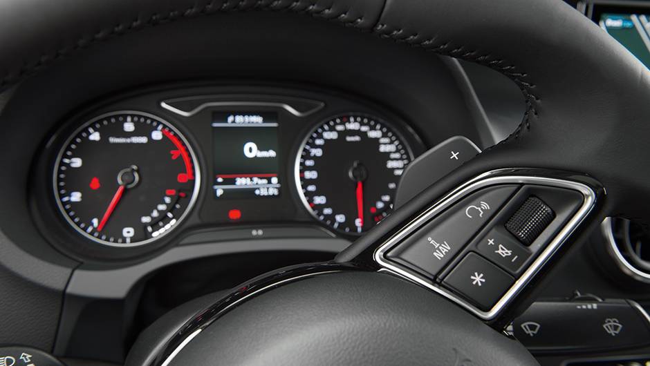 Conta-giros tem posi&ccedil;&atilde;o destacada | <a href="https://beta-develop.quatrorodas.abril.com.br/carros/testes/audi-a3-sedan-771657.shtml" rel="migration">Leia mais</a>