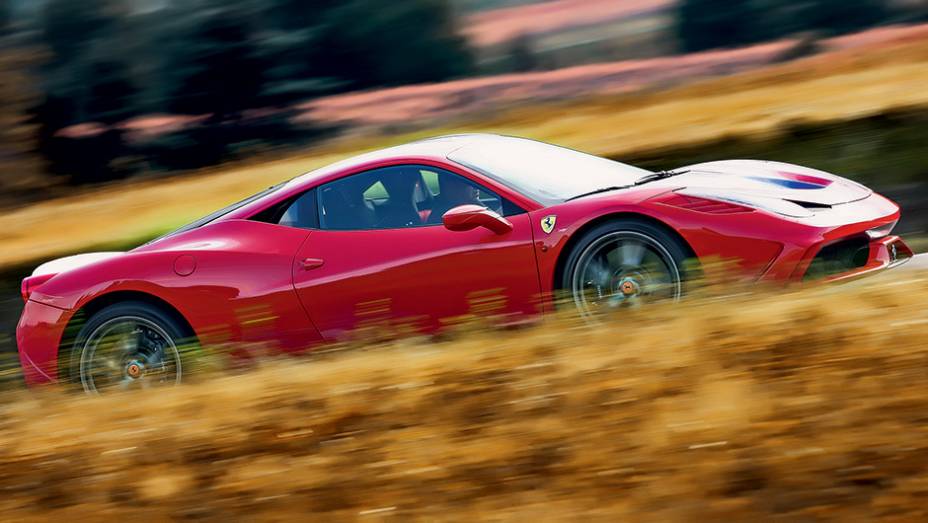 Mudanças fizeram dela a Ferrari de rua com a melhor aerodinâmica já produzida | <a href="https://beta-develop.quatrorodas.abril.com.br/carros/impressoes/ferrari-458-speciale-772369.shtml" rel="migration">Leia mais</a> Mudanças fizeram dela a Ferrari de rua com a melhor aerodinâmica já produzida | <a href="https://beta-develop.quatrorodas.abril.com.br/carros/impressoes/ferrari-458-speciale-772369.shtml" rel="migration">Leia mais</a>