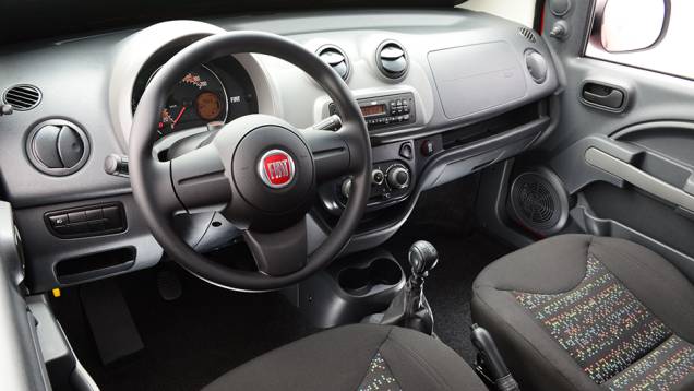 Upgrade na cabine é um dos pontos fortes do Fiorino, mas qualquer item de conforto é opcional | <a href="https://beta-develop.quatrorodas.abril.com.br/carros/impressoes/fiat-fiorino-1-4-771705.shtml" rel="migration">Leia mais</a> Upgrade na cabine é um dos pontos fortes do Fiorino, mas qualquer item de conforto é opcional | <a href="https://beta-develop.quatrorodas.abril.com.br/carros/impressoes/fiat-fiorino-1-4-771705.shtml" rel="migration">Leia mais</a>