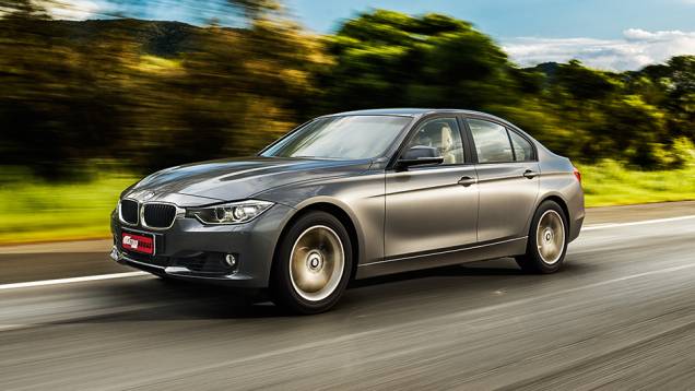 Agora o motor 2.0 turbo faz 184 cv bebendo álcool | <a href="https://beta-develop.quatrorodas.abril.com.br/carros/testes/bmw-320i-activeflex-774586.shtml" rel="migration">Leia mais</a> Agora o motor 2.0 turbo faz 184 cv bebendo álcool | <a href="https://beta-develop.quatrorodas.abril.com.br/carros/testes/bmw-320i-activeflex-774586.shtml" rel="migration">Leia mais</a>