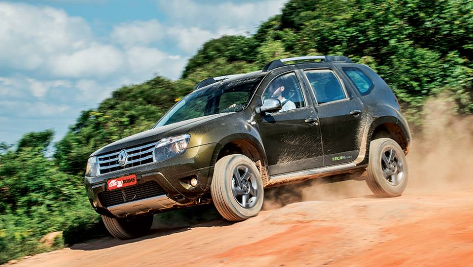 Duster tem os melhores ângulos de ataque e de partida | <a href="https://beta-develop.quatrorodas.abril.com.br/carros/testes/aventureiros-urbanos-777231.shtml" rel="migration">Leia mais</a>