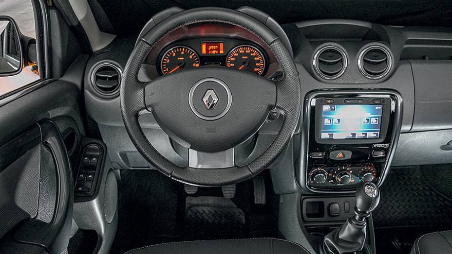 Vers&atilde;o top de linha traz central multim&iacute;dia | <a href="https://beta-develop.quatrorodas.abril.com.br/carros/testes/aventureiros-urbanos-777231.shtml" rel="migration">Leia mais</a>