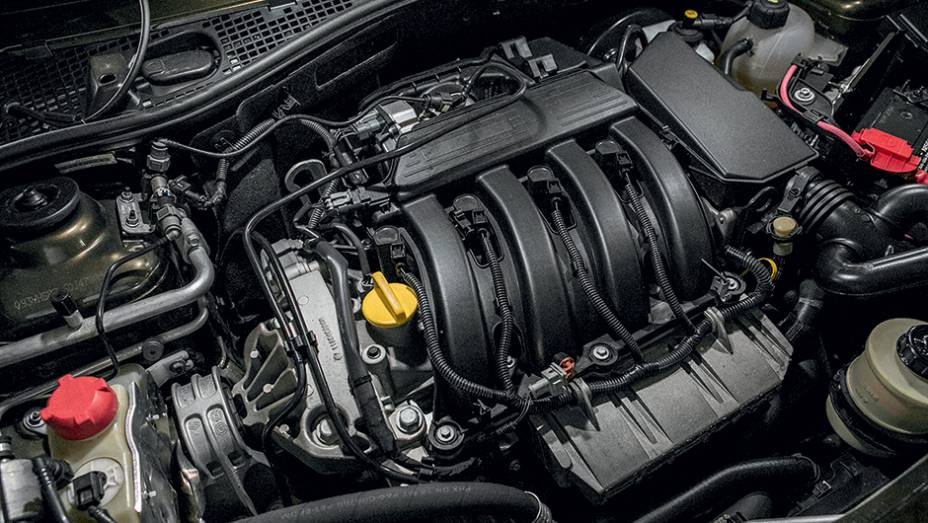 Motor 2.0 flex que rende 142 cv com etanol | <a href="https://beta-develop.quatrorodas.abril.com.br/carros/testes/aventureiros-urbanos-777231.shtml" rel="migration">Leia mais</a>