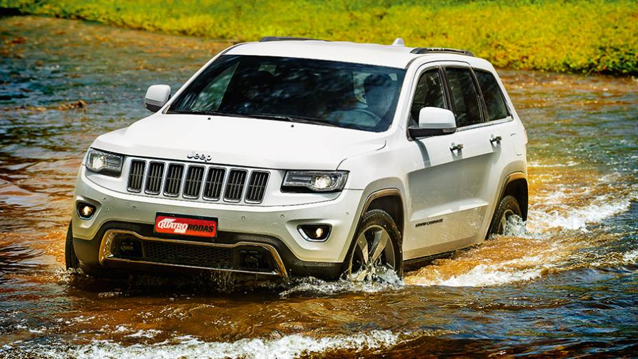 Travessia de rio: conforto mesmo em situações extremas | <a href="https://beta-develop.quatrorodas.abril.com.br/carros/impressoes/jeep-grand-cherokee-limited-v6-3-6-774608.shtml" rel="migration">Leia mais</a>