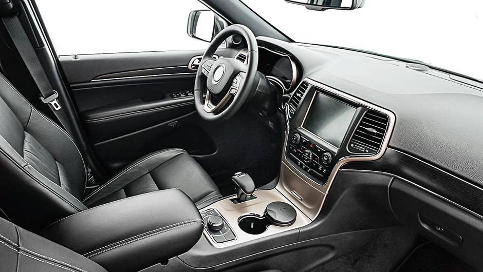 Vidros laminados: maior conforto acústico | <a href="https://beta-develop.quatrorodas.abril.com.br/carros/impressoes/jeep-grand-cherokee-limited-v6-3-6-774608.shtml" rel="migration">Leia mais</a> Vidros laminados: maior conforto acústico | <a href="https://beta-develop.quatrorodas.abril.com.br/carros/impressoes/jeep-grand-cherokee-limited-v6-3-6-774608.shtml" rel="migration">Leia mais</a>