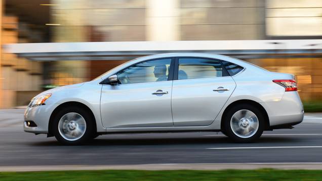 Visual externo é quase igual às versões superiores | <a href="https://beta-develop.quatrorodas.abril.com.br/carros/impressoes/nissan-sentra-2-0-s-774056.shtml" rel="migration">Leia mais</a> Visual externo é quase igual às versões superiores | <a href="https://beta-develop.quatrorodas.abril.com.br/carros/impressoes/nissan-sentra-2-0-s-774056.shtml" rel="migration">Leia mais</a>
