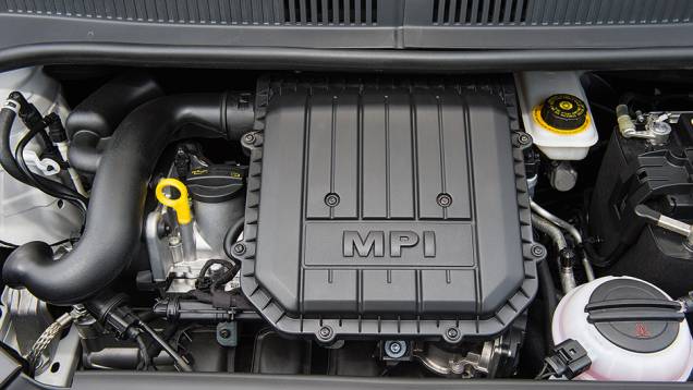Motor 1.0 flex, de 82 cv, conta com sistema de partida a frio (sem tanquinho) | <a href="https://beta-develop.quatrorodas.abril.com.br/carros/testes/volkswagen-up-773936.shtml" rel="migration">Leia mais</a>