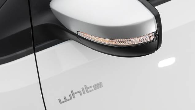 Retrovisores abrigam luzes de dire&ccedil;&atilde;o | <a href="https://beta-develop.quatrorodas.abril.com.br/carros/testes/volkswagen-up-773936.shtml" rel="migration">Leia mais</a>