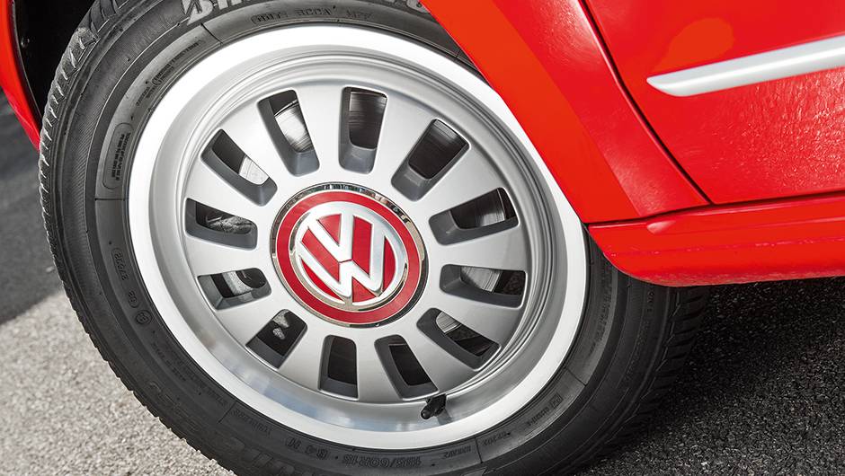 RED UP!: Roda aro 15 Berlin | <a href="https://beta-develop.quatrorodas.abril.com.br/carros/testes/volkswagen-up-773936.shtml" rel="migration">Leia mais</a> RED UP!: Roda aro 15 Berlin | <a href="https://beta-develop.quatrorodas.abril.com.br/carros/testes/volkswagen-up-773936.shtml" rel="migration">Leia mais</a>