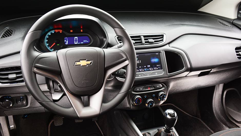 Interior tem o melhor jogo de bancos e painel bem-resolvido | <a href="https://beta-develop.quatrorodas.abril.com.br/carros/comparativos/hatches-compactos-779934.shtml" rel="migration">Leia mais</a> Interior tem o melhor jogo de bancos e painel bem-resolvido | <a href="https://beta-develop.quatrorodas.abril.com.br/carros/comparativos/hatches-compactos-779934.shtml" rel="migration">Leia mais</a>