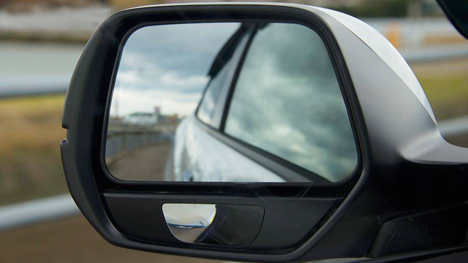 Espelho inferior mostra roda dianteira | <a href="https://beta-develop.quatrorodas.abril.com.br/carros/impressoes/honda-vezel-777550.shtml" rel="migration">Leia mais</a> Espelho inferior mostra roda dianteira | <a href="https://beta-develop.quatrorodas.abril.com.br/carros/impressoes/honda-vezel-777550.shtml" rel="migration">Leia mais</a>